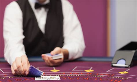 1. Unveiling the Live Dealer Experience: A Glimpse into the Real-Time Magic