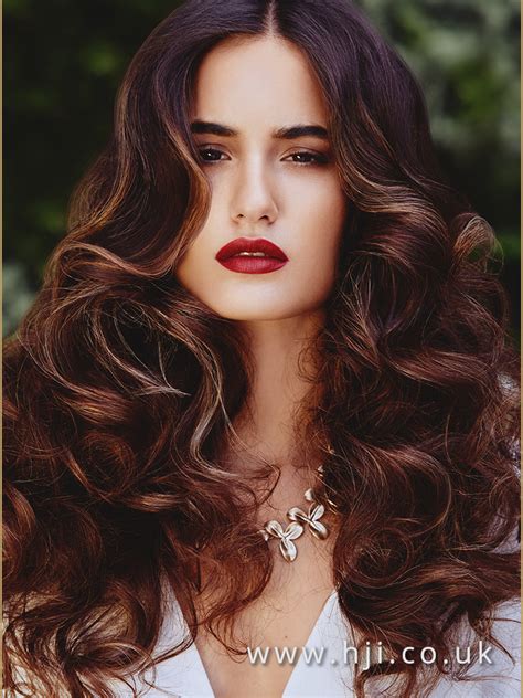 1. Voluminous Glamour: