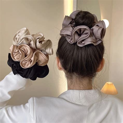 10,000+ Extraordinary Hair Accessories for Women with Short Hair: Elevate Your Style