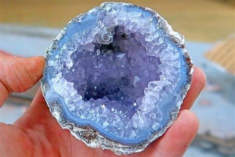 10,000+ Reasons to Love an Opened Geode