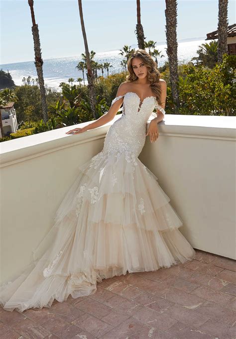 10,000+ Strapless Wedding Dress Styles to Ignite Your Bridal Vision