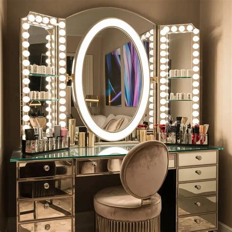 10,000+ Ways to Glam Up Your Dressing Table