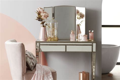 10,000+ Ways to Style Your Dressing Table with a Mirror