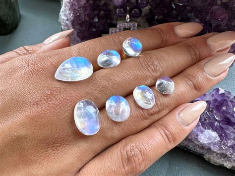 10,000 Moonstone Necklaces: A Comprehensive Guide