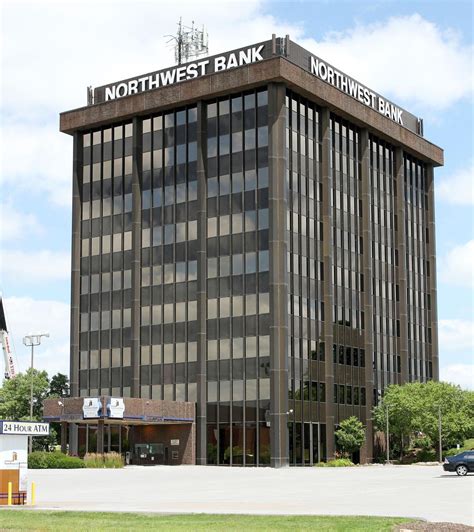 10,000 Reasons to Choose Northwest Bank Davenport Iowa