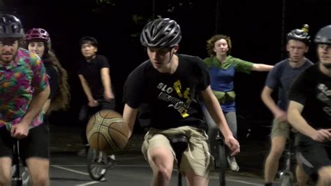 10,000 Unicycle Enthusiasts