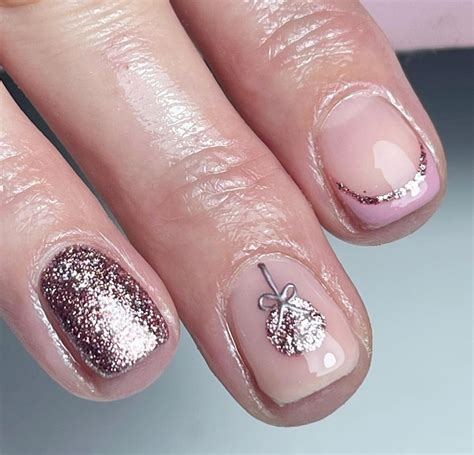 10,000 Ways to Rock Subtle Christmas Nails