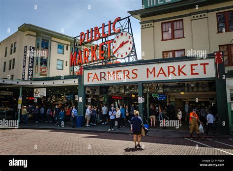 10,000 Wonders of the Mercato di Pike Place