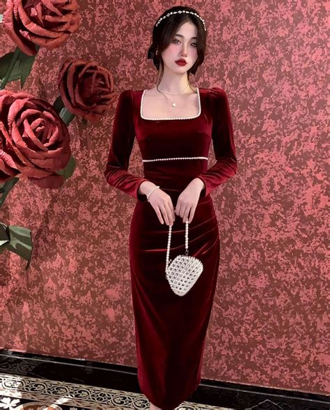 10,000-Word Exploration: Red Velvet Dresses: A Timeless Statement