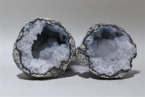 10,000-Year-Old Trancas Geode: Unlocking Nature's Lost Treasures