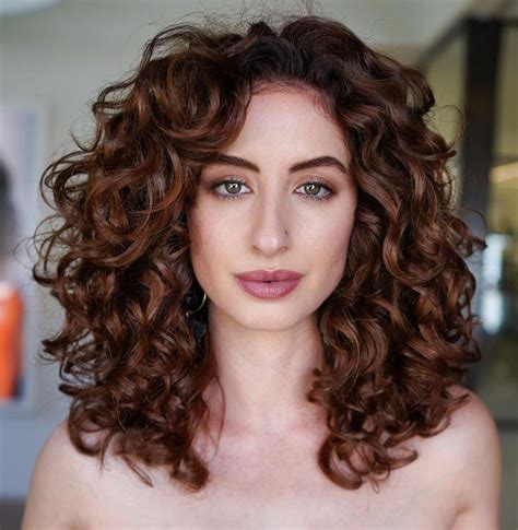 10 Amazingly Curly Auburn Classic Fabulous #2025 Wigs