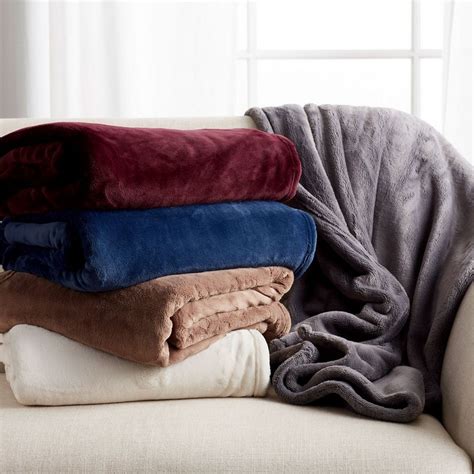 10 Best Blanket Stores Near You: Ultimate Comfort at Your Fingertips