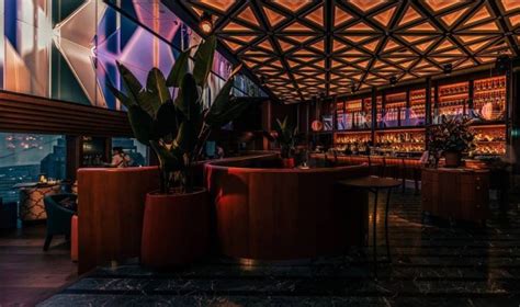 10 Best Raffles Place Bars for Every Occasion