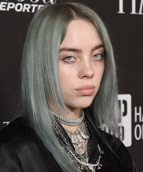 10 Billie Eilish Hairstyles That Will Make You Green with Envy