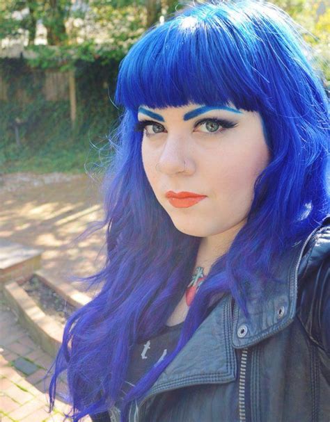 10 Blue Hair Extensions That Will Electrify Your Style