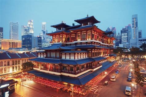 10 Buddhist Temples in Singapore: A Journey of Serenity and Spiritual Discovery