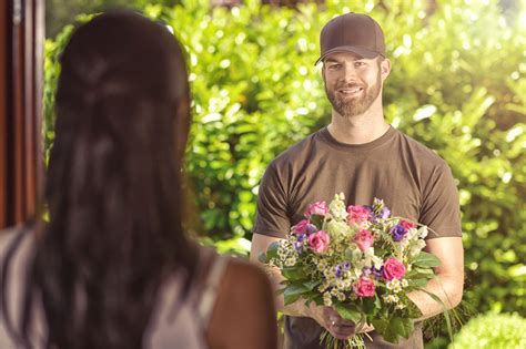 10 Common Mistakes to Avoid When Choosing a Flower Shop in Raffles City