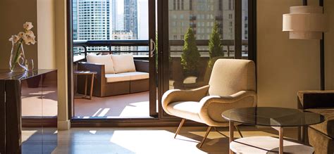 10 Downtown Chicago Hotels with Balcony Views