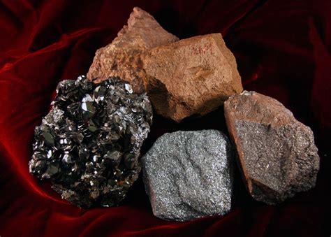 10 Essential Hematite Quartz Facts: Unveiling Its Unique Properties