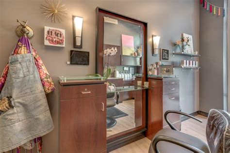 10 Extraordinary Salons in St. Petersburg, FL, to Transform Your Beauty