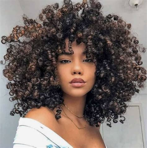 10 Hair Trends for Curly Hair: A Comprehensive Guide