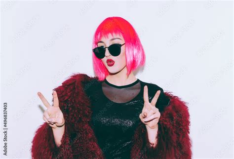 10 Insanely Eye-Catching Hot Pink Wig Styles to Rock