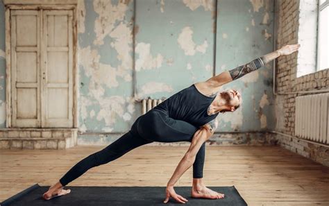 10 Must-Have Yoga Dress for Men in 2023