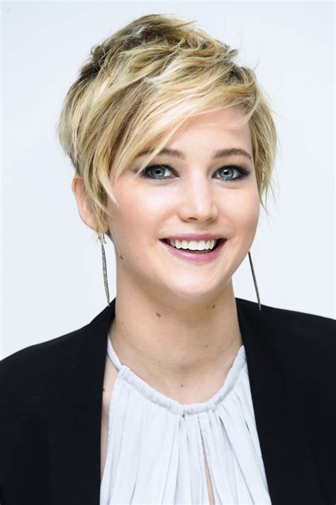 10 Short and Stunning Hairstyles for Women with Thinning Hair