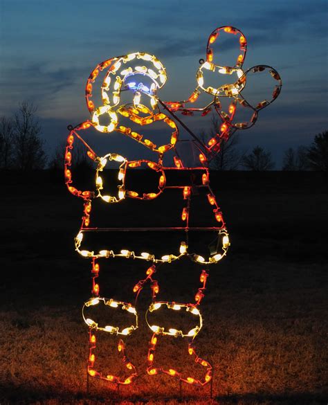 10 Spectacular Xmas LED Lights Outdoor Displays