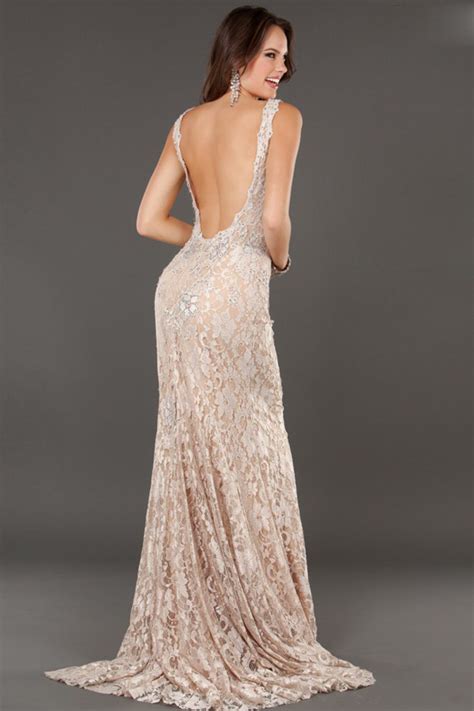 100+ Enchanting Backless Evening Dresses for All Occasions