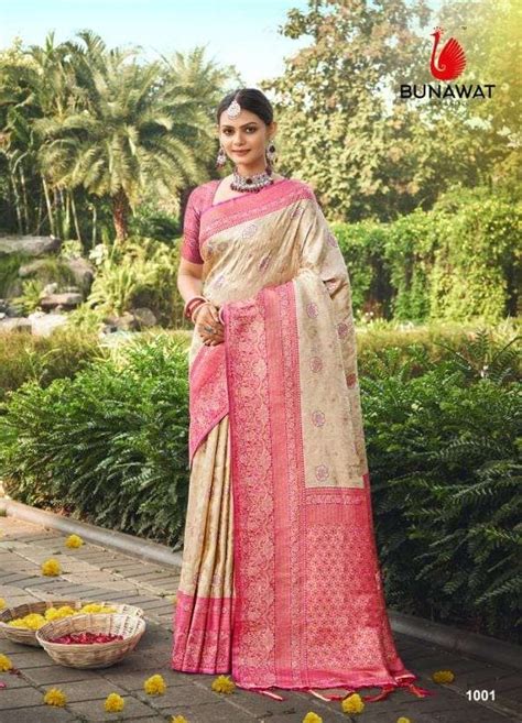 1001 Allure of the Hindu Sari: A Timeless Masterpiece