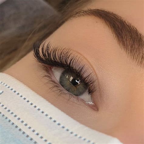 1001 Best Fake Eyelashes: The Ultimate Guide to Finding Your Perfect Pair