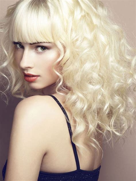 1001 Elegant Curly Long Synthetic Wigs for 2025