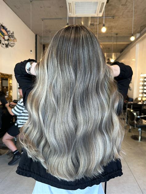 101 Ash Blonde Highlights: The Ultimate Guide to a Stunning Look