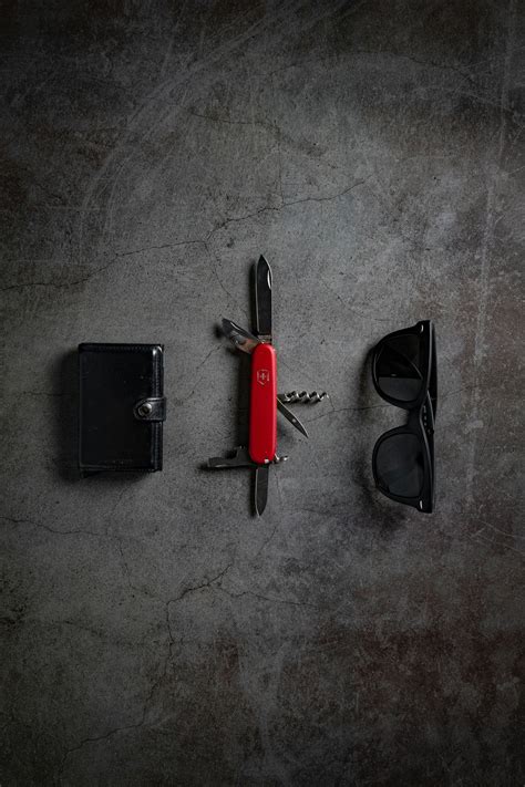 101 Creative Applications That Will Make Your Smartphone a Swiss Army Knife