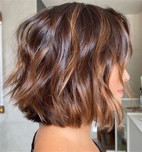 101 Irresistible Short Brunette Hair with Highlights Styles for 2023