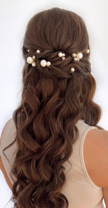 11 Enchanting Hair with Headband Styles for Every Occasion