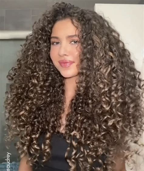 11 Irresistible Curly Clip-In Extensions to Transform Your Hair