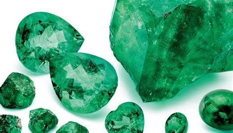 12 Emerald Raw Gems That Will Make You Green With Envy