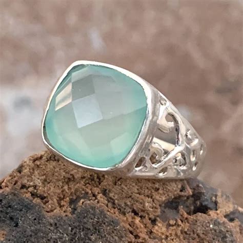 12 Essential Chalcedony Rings for Every Occasion