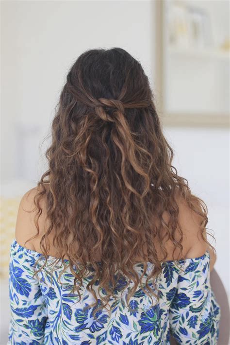 12 Hairdos for Curly Hair That Will Make You Fall in Love with Your Curls