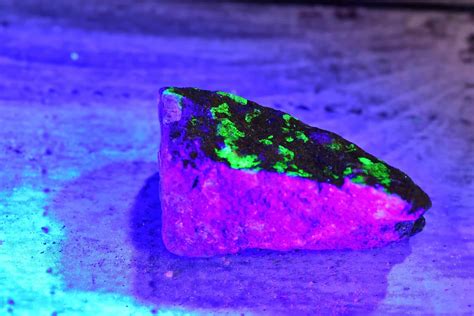 13 UV-Reactive Crystals: Unlocking a World of Astonishing Luminescence