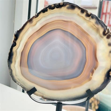 15 Astonishing Large Agate Slices for Breathtaking Décor