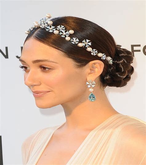 15 Chic Hairstyles with Headbands to Elevate Your Look