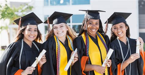 15 College Grants for Women