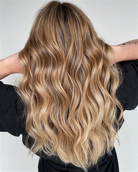 15 Enchanting Blonde Highlights Caramel Ideas for 2023