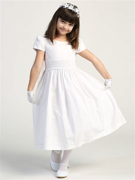 15 Enchanting Dresses for Your First Communion: A Guide to Finding the Perfect Attire