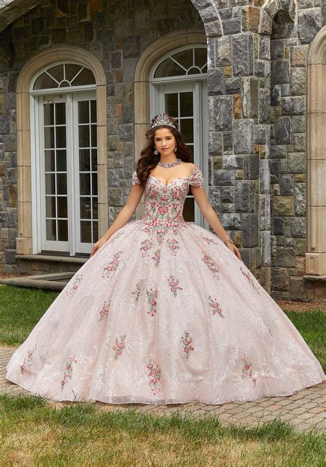 15 Exquisite XV Dresses: A Guide for Quinceañeras