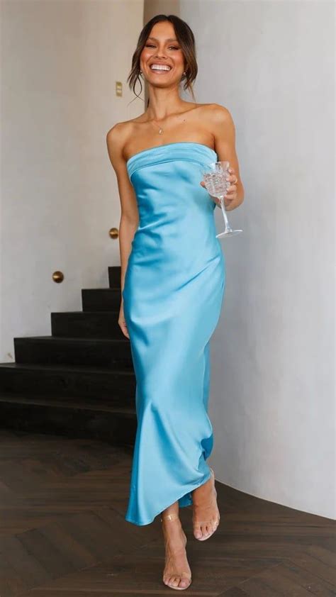 15 Stunning Halter Backless Dresses for a Captivating Look