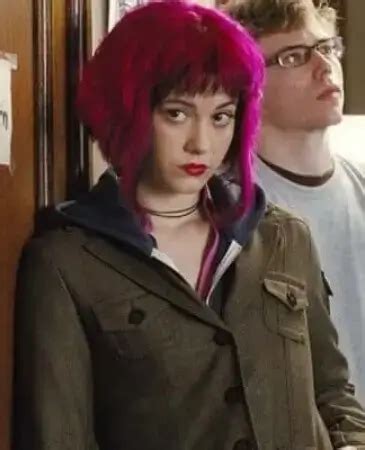 15 Stunning Ramona Flowers Outfits That Will Make You Shine